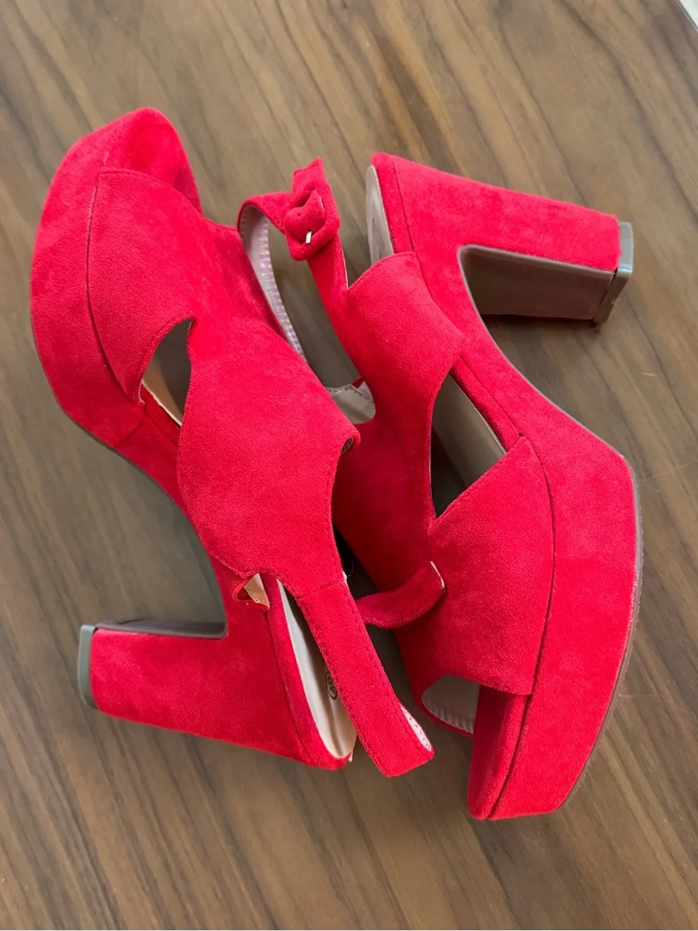 ❤️ You and Me Red Faux Suede Platform Heels | EU 40 / US 9 - Picture 7 of 10